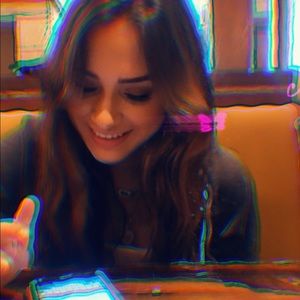 Meet your Posher, Julia